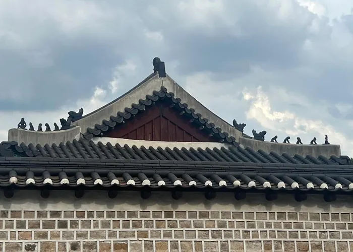 Апартаменты Korean Traditional Terrace House Paradise Shopping Center *